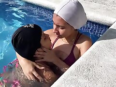 I invite my gf to the pool and we penetrate in the bathroom