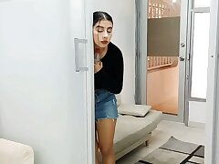 Give my stepbrother some blowjobs in swap for something interesting - Porno in Spanish