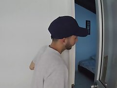 Come in my stepsister's room and masturbate when I observe her in her undergarments - Pornography in Spanish