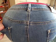 Mature lesbos and deep going knuckle deep in furry pussy. Phat ass white girl POV. Wiggling gigantic ass. Homemade fetish from a bbw. Amateur.