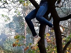 Gal climbed a tree to fumble her pussy on it - Lesbian-illusion
