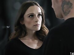 Fake ransom vid of nubile to scam her highly rich father