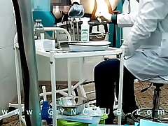 Orgasm on gyno tabouret