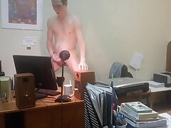 J'ai bais&eacute; ma small amie dans le salon de ses parents