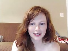 This redhead is so CUTE!
