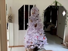 Stuck and Slammed Under the XXXmas Tree! Multiple Freeuse Cumshots!