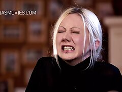 Lady honeypot wedged with a painful device