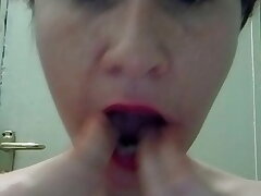Mega-slut Olga preps to poking mouth. Dirty Converse (rus)
