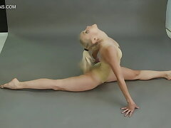 Dora Tornaszkova flexible gymnast supah hot bare