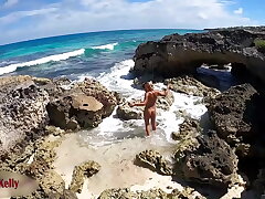 OMG! Witness IT! Tourist Made a Vid Of A Girl Wanking Near the Sea!
