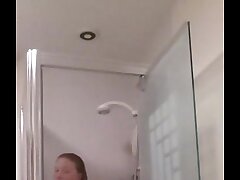 exgf frigs in shower