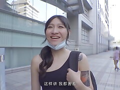 A gostosa da Lady Cougar chupou meu pau enquanto fumava, fez um fetish gostoso e enchi a boca dela de leite