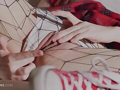 Supah hot sandy-haired damsel Sherice fapping on her couch wearing fishnets