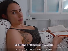 Step mummy share bed with handjob!? Surprise - Step son fucks Step mother with Creampie!