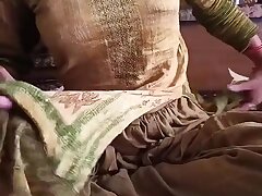 Desi Indian Showing Her Pinkish Boobs, Nips and Pinkish Pussy for The First-ever Time