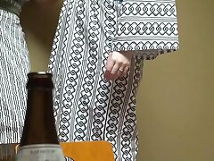 M628G06 A youthful wife of a reader reporter who participated in a two -day and two -day