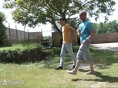 Fledgling couples having hot fucky-fucky sesh outdoor