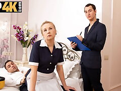 MATURE4K. Bedroom Service with a Twist